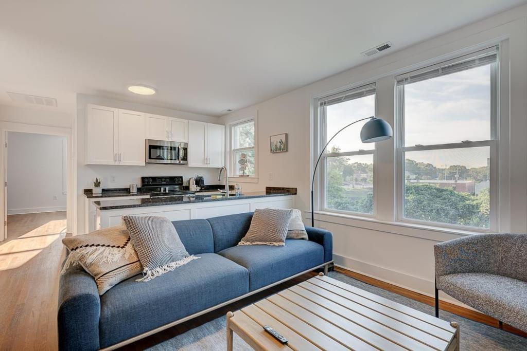 Greatly Located And Elegant 1Br With Parking Apartment Durham Luaran gambar
