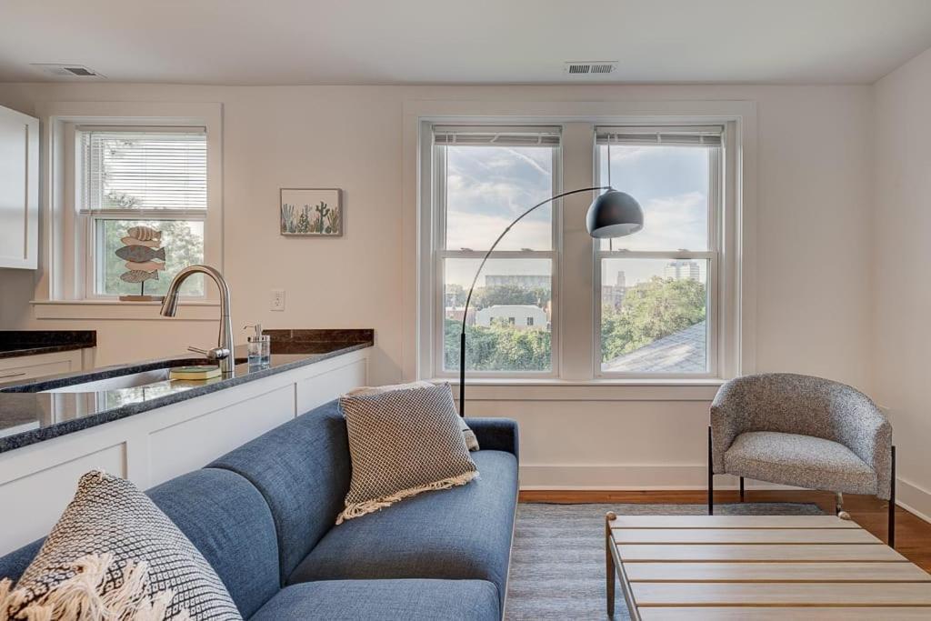 Greatly Located And Elegant 1Br With Parking Apartment Durham Luaran gambar