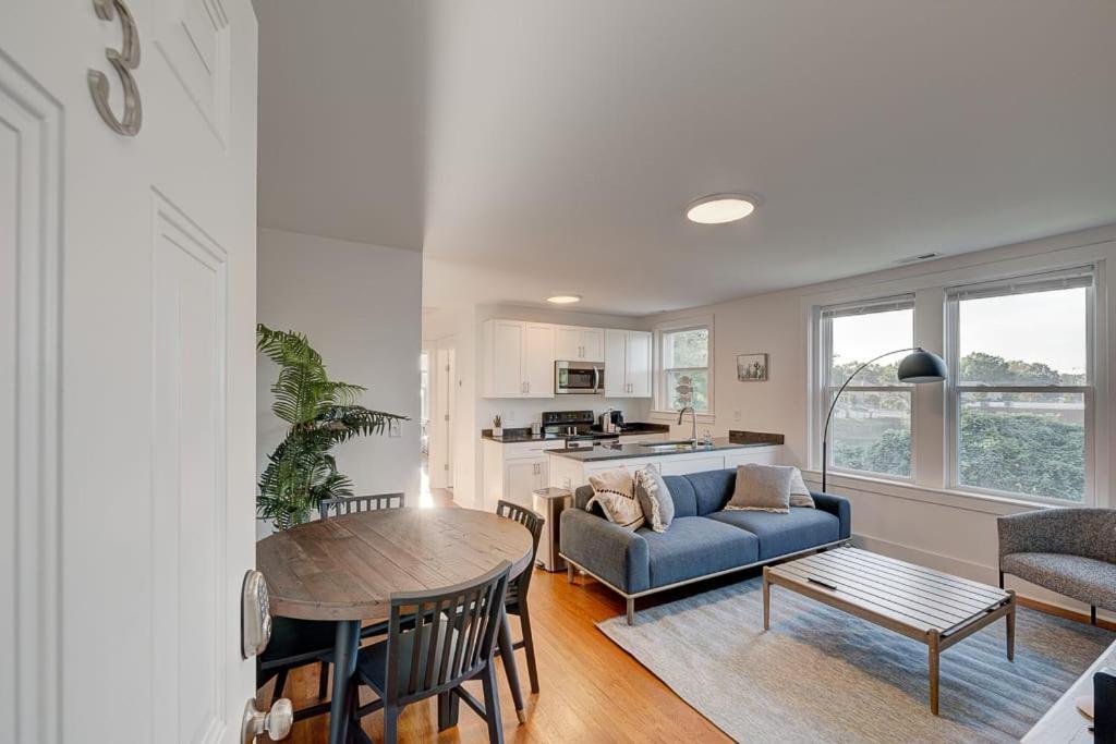 Greatly Located And Elegant 1Br With Parking Apartment Durham Luaran gambar