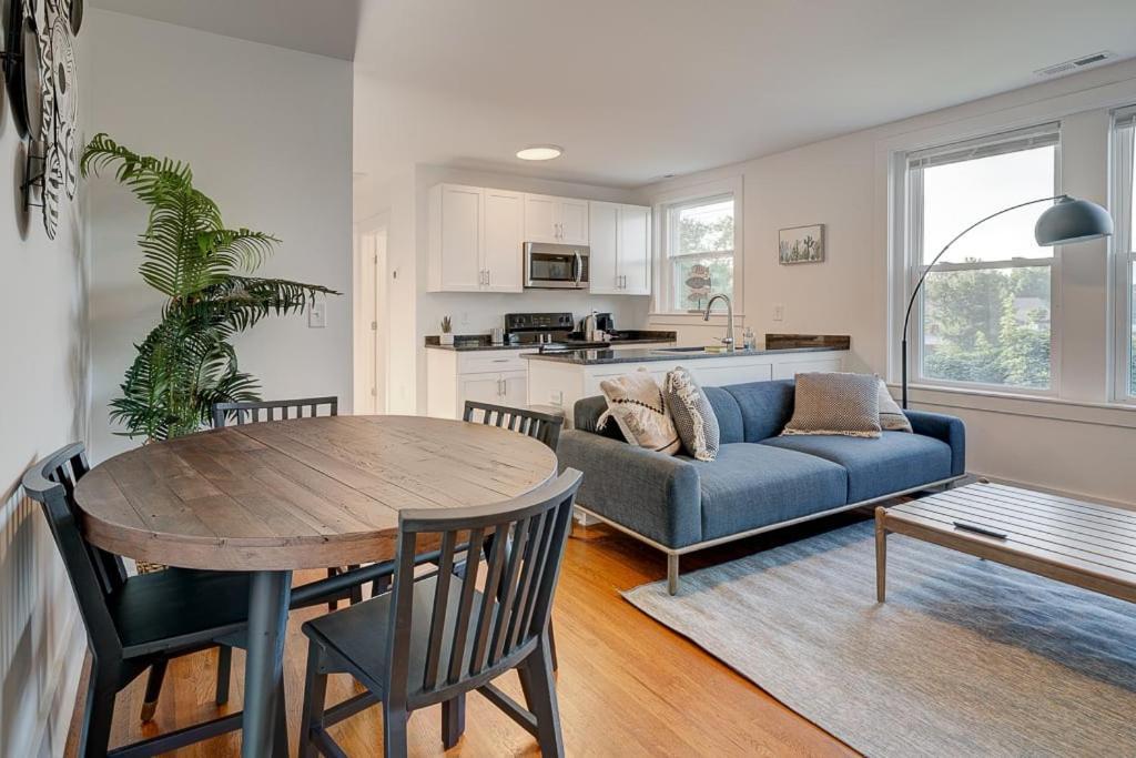 Greatly Located And Elegant 1Br With Parking Apartment Durham Luaran gambar