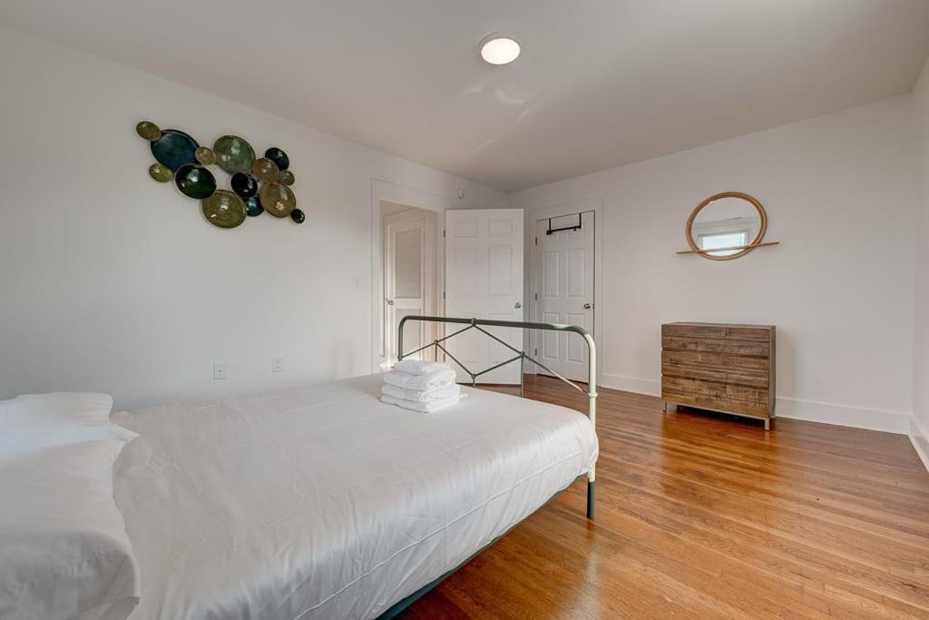 Greatly Located And Elegant 1Br With Parking Apartment Durham Luaran gambar