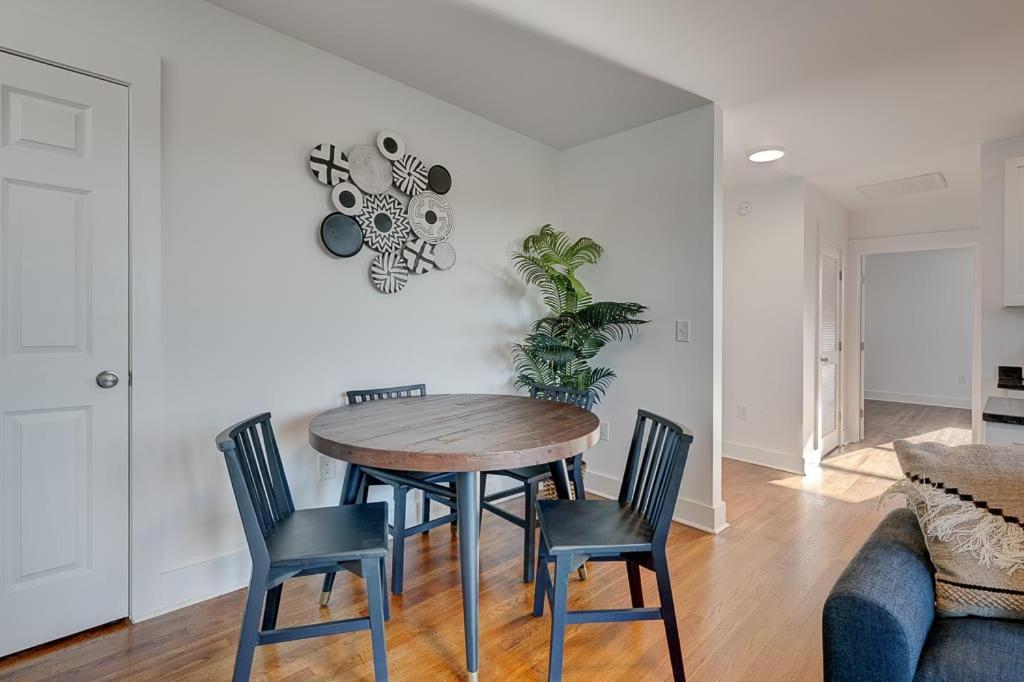 Greatly Located And Elegant 1Br With Parking Apartment Durham Luaran gambar