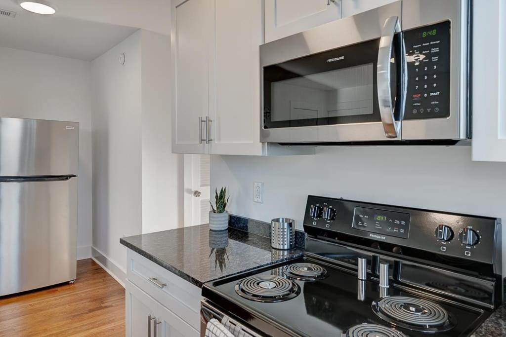 Greatly Located And Elegant 1Br With Parking Apartment Durham Luaran gambar
